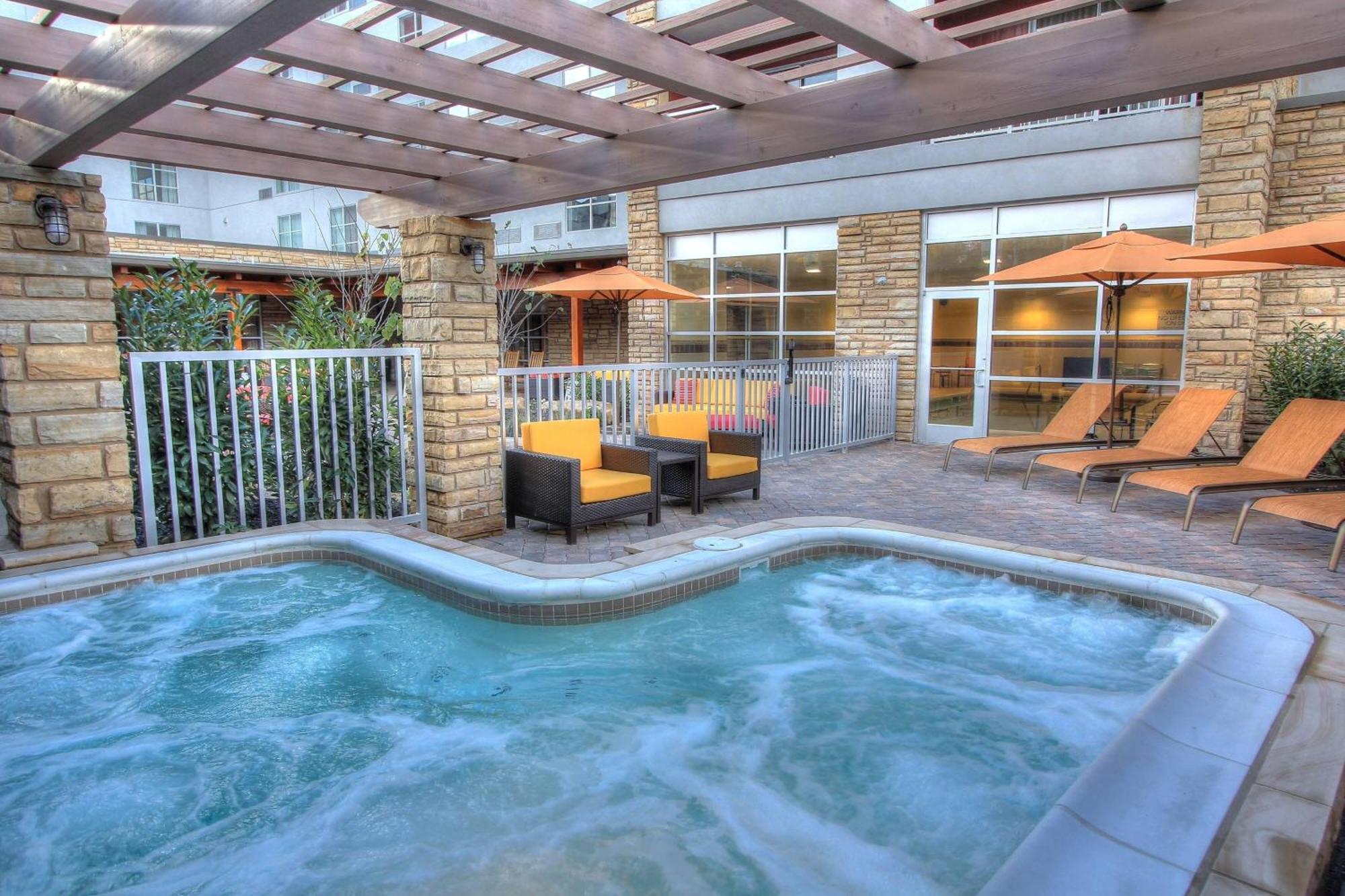 Courtyard By Marriott Gatlinburg Downtown Hotel Exterior foto