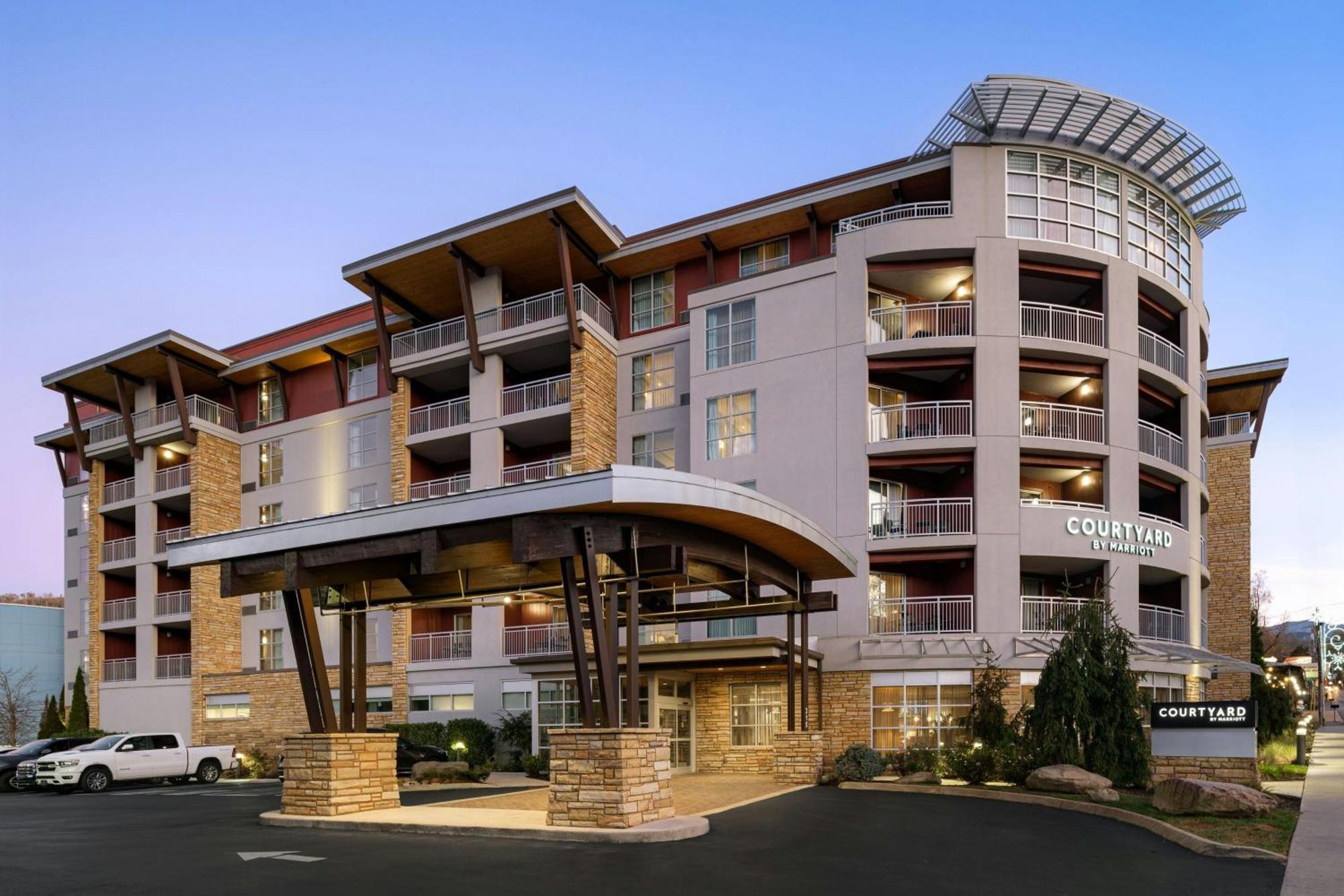 Courtyard By Marriott Gatlinburg Downtown Hotel Exterior foto