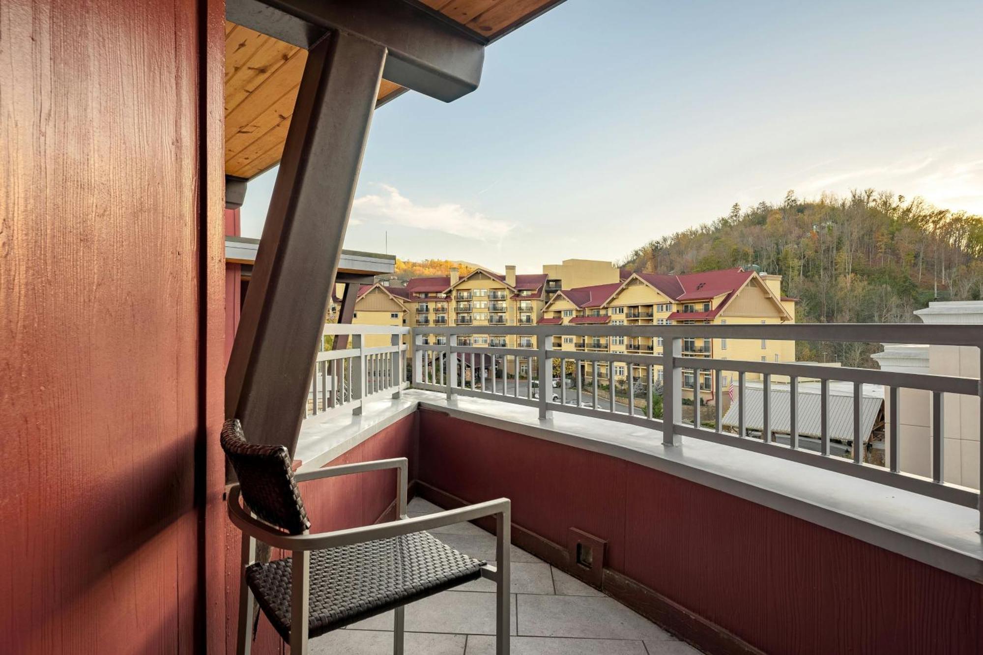 Courtyard By Marriott Gatlinburg Downtown Hotel Exterior foto